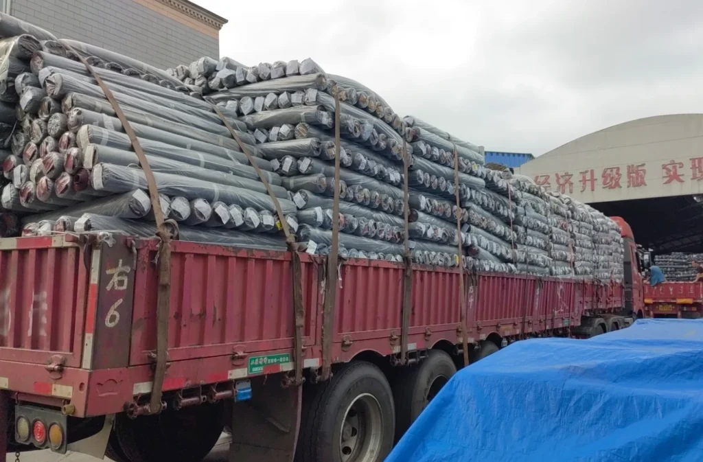 Shipping & Loading at Jiangsu Funmile Textile