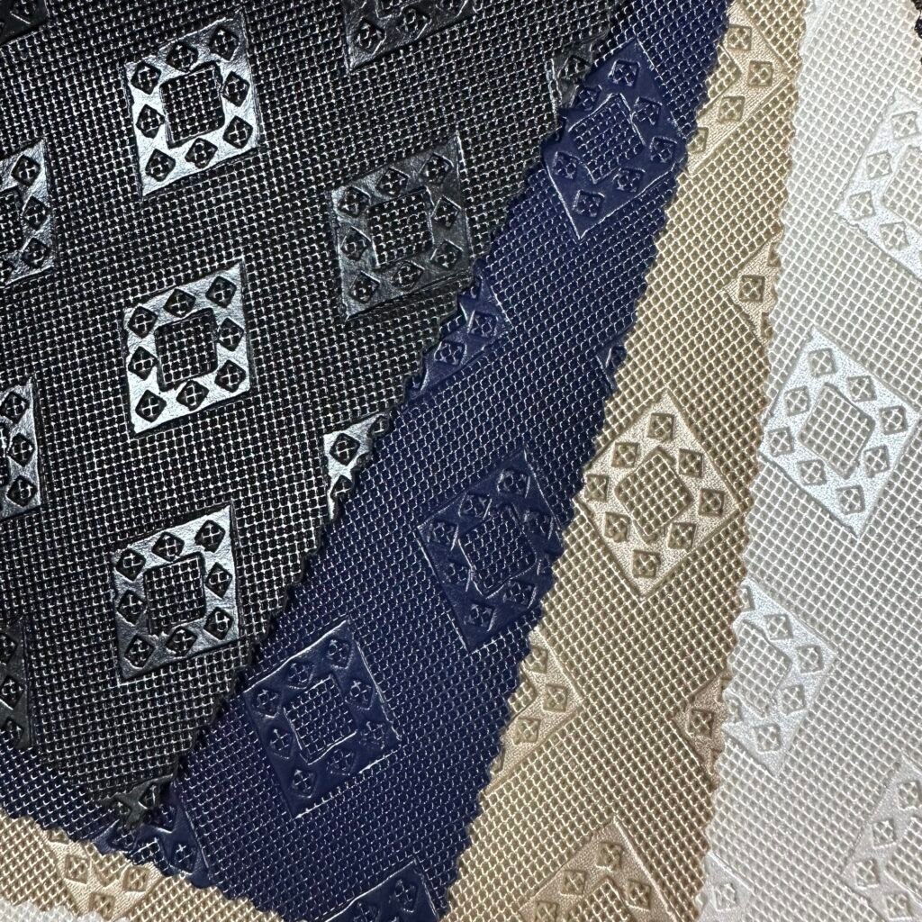 Patterned Bag Leather, Collection 17 — material photo 1